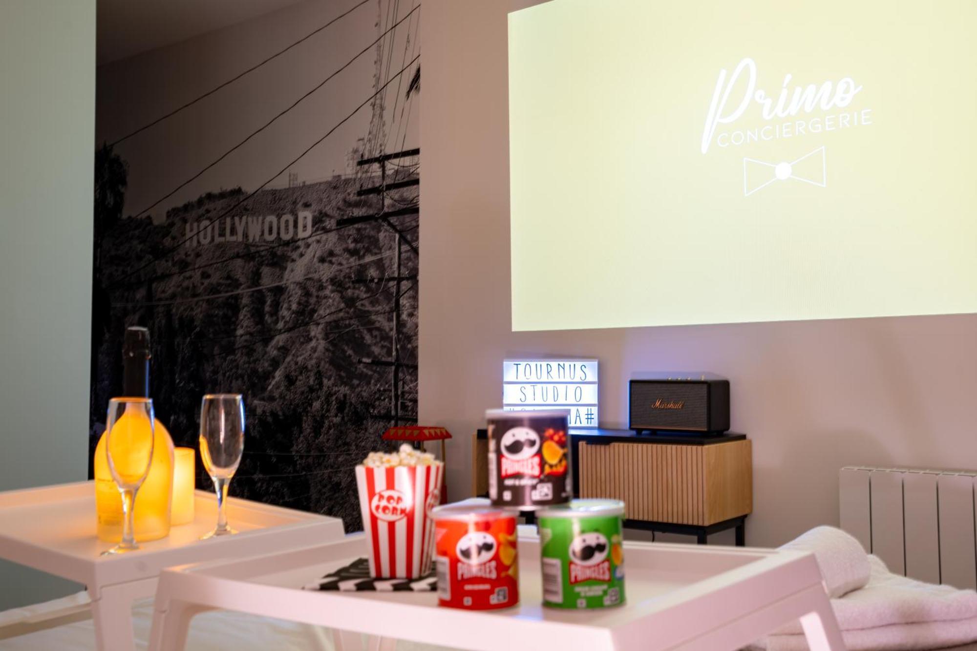 Food And Chill - Deux Appartements Hypercentre - 1 Theme Cinema - By Primo C0Nciergerie Tournus Exteriör bild